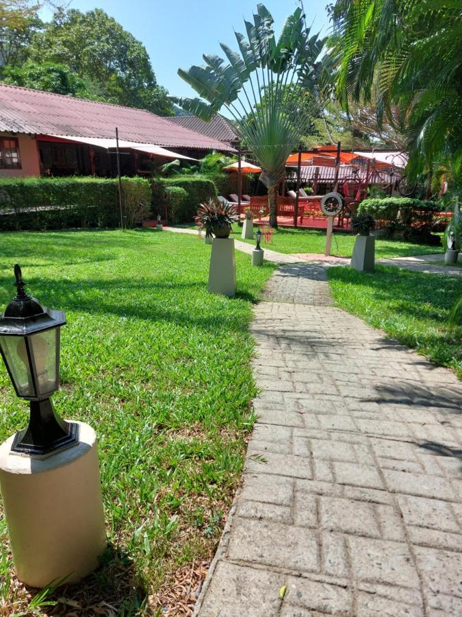 Harley Moon Hideaway Hotel Koh Chang Exterior photo